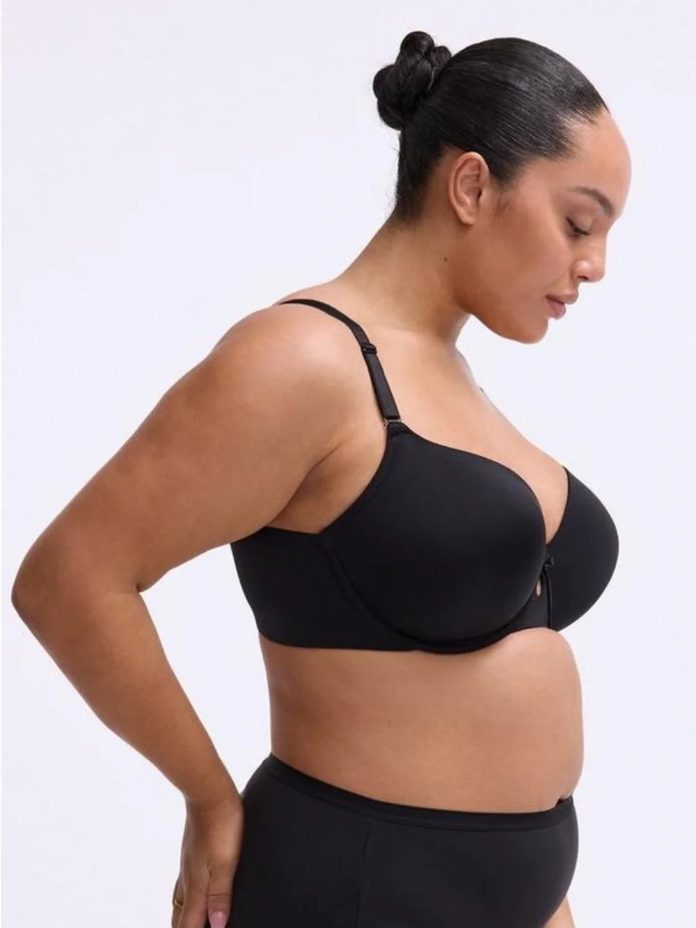 Torrid Perfect Coverage Lightly Lined Smooth T-Shirt Bra 42DD Black Classic